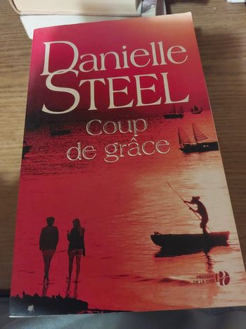 Livre Danielle Steel coup de grâce 