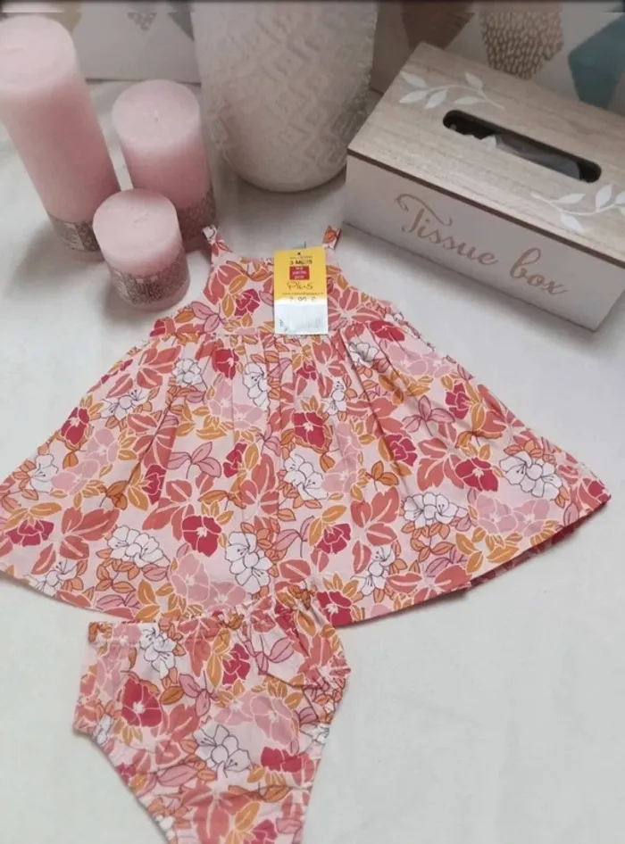 Robe et bloomer Boutique Plus assorti neuve 3 mois