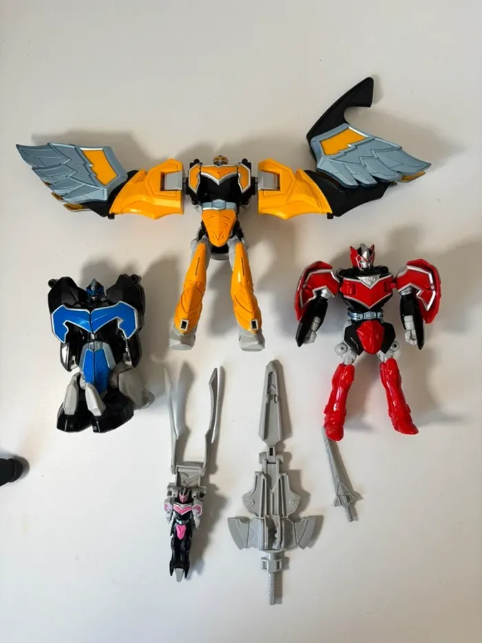 Figurine robot Bandai Power Rangers Magiranger Mystic Force DX Magi King Megazord