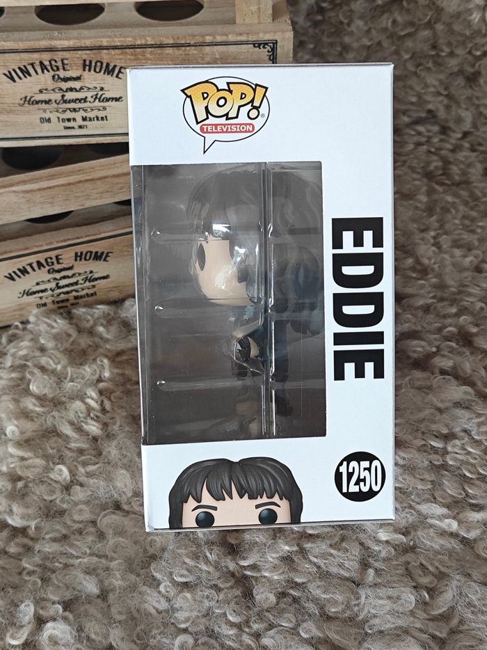 Funko Pop Stranger Things Eddie 1250 Special Edition - photo numéro 2