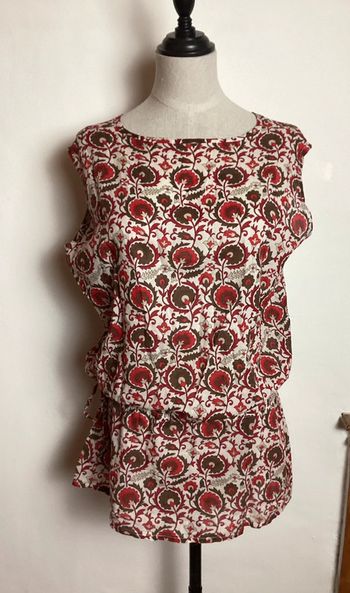 Blouse à motifs rouges et marron 38