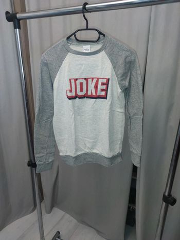 Pull tape à l'oeil