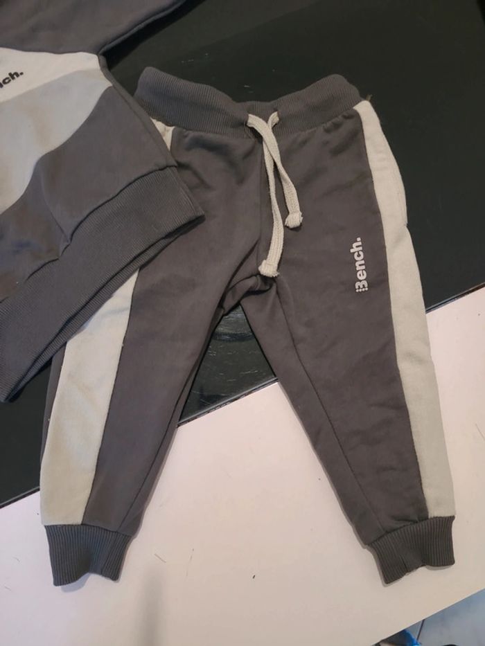Ensemble jogging - photo numéro 2