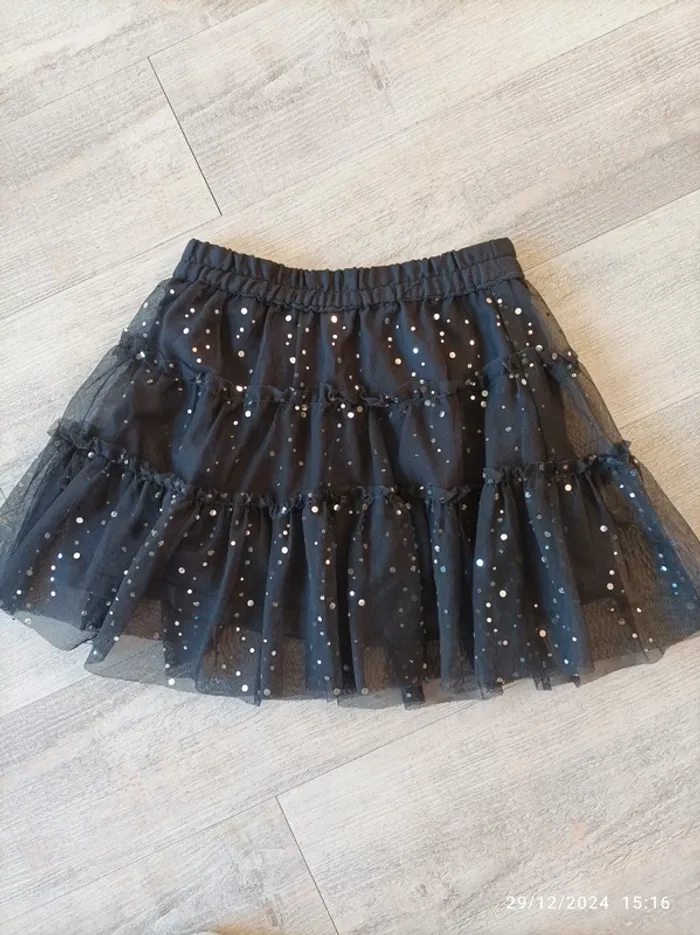 Jupe courte sequins noire 8 ans