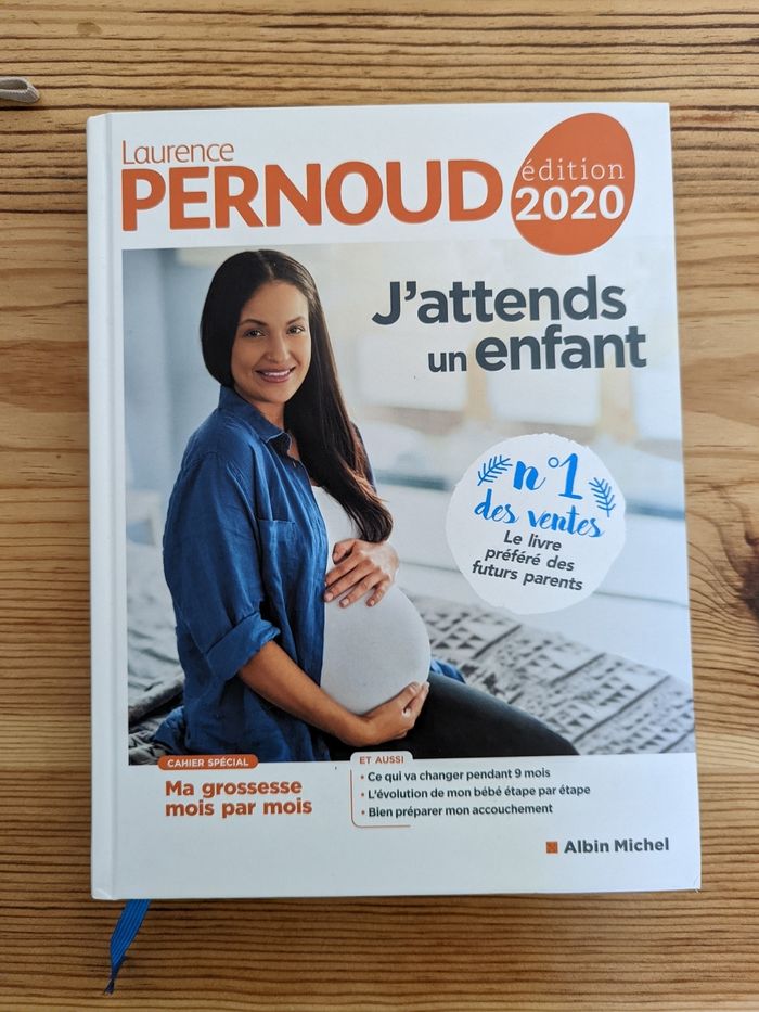 Livre "J'attends un enfant" Laurence PERNOUD
