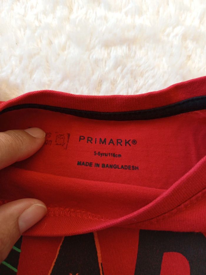 T-shirt manches courtes Primark en 5-6 ans - photo numéro 2