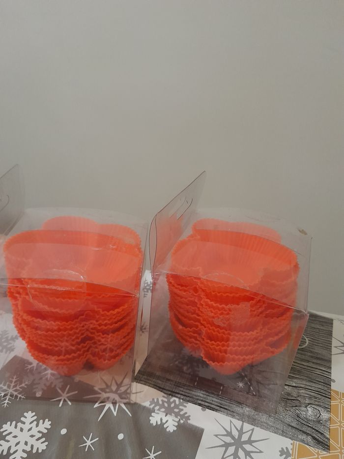 Lot de 24 formes cupcake en silicone - photo numéro 3