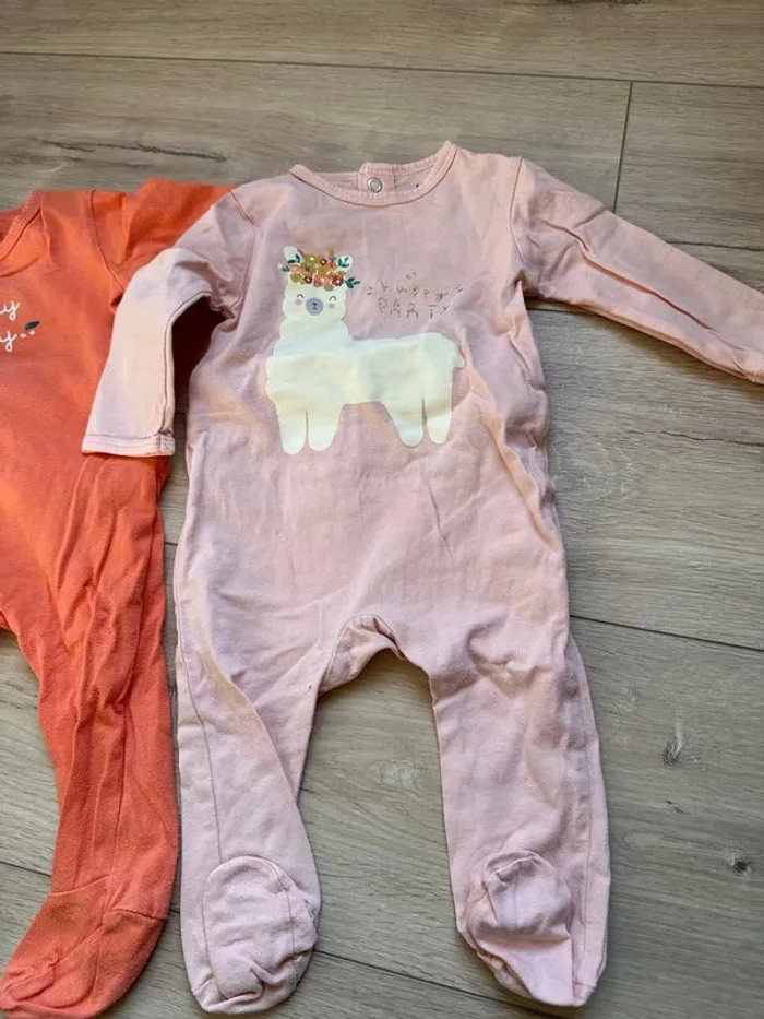 Lot 4 pyjamas légers taille 6 mois - photo numéro 4