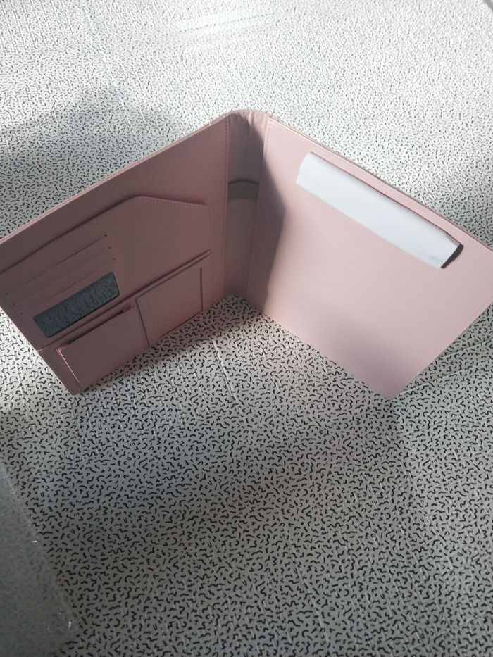 Porte-documents A4 rose – Organiseur bureau / réunion – Neuf - photo numéro 2