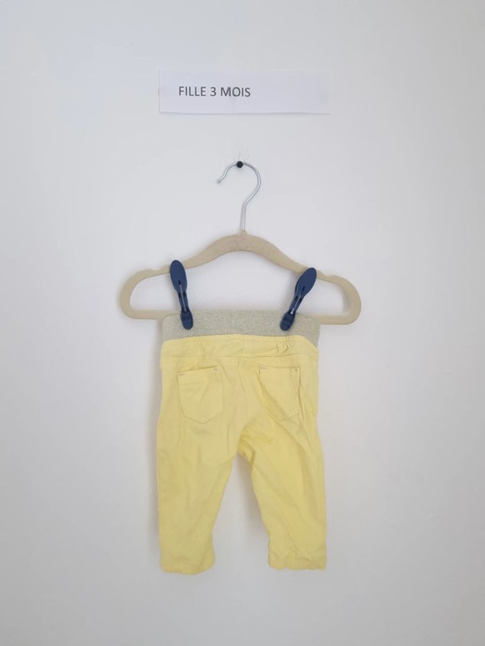 pantalon jaune - photo numéro 2