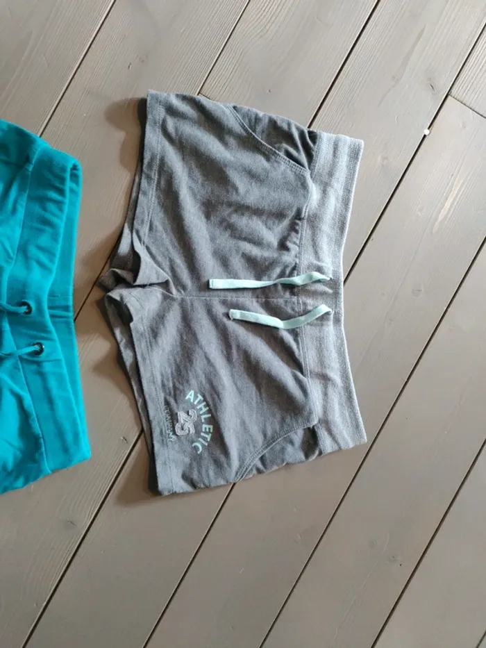 Short sport taille 38