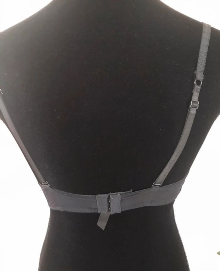 Soutien-gorge noir 95D - photo numéro 4