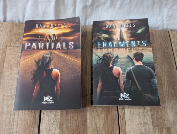 Lot livres Partials