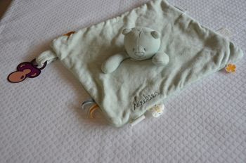 DOUDOU PLAT OURS  ** NOUKIE’S ** 1619.