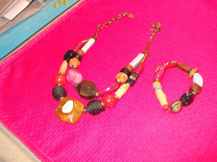 Ensemble collier et bracelet coloré neuf - photo numéro 3