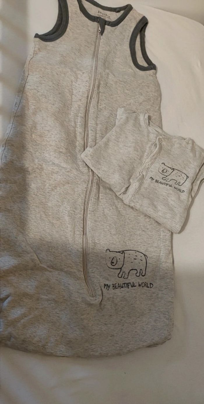 Lot gigoteuse et pyjama assorti ours 6/9 mois