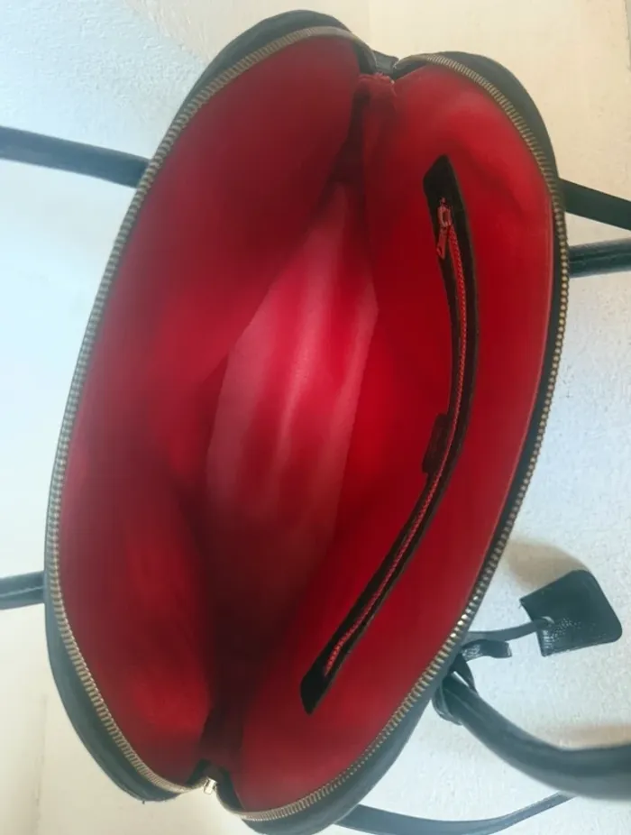 Sac Céline modèle Bolide M94 cuir noir – Excellent état - photo numéro 5