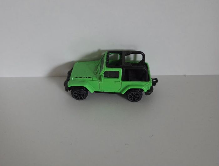 Voiture Majorette Jeep Wrangler Vert Vif - Échelle 1/60 - Réf 224 - photo numéro 2
