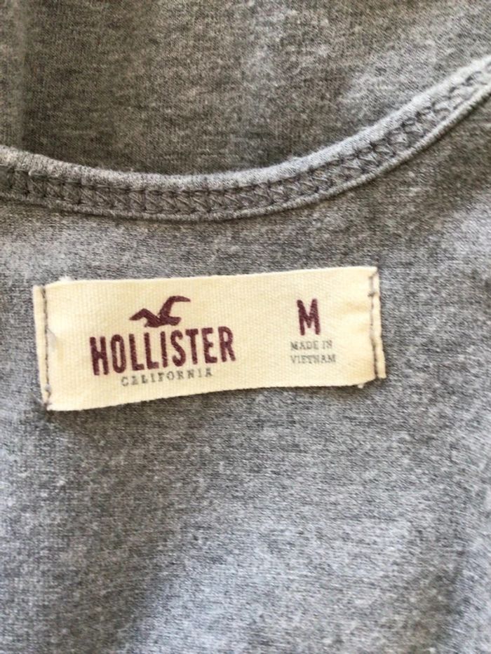 Robe  - Marque : Hollister - Seize : M. - photo numéro 3