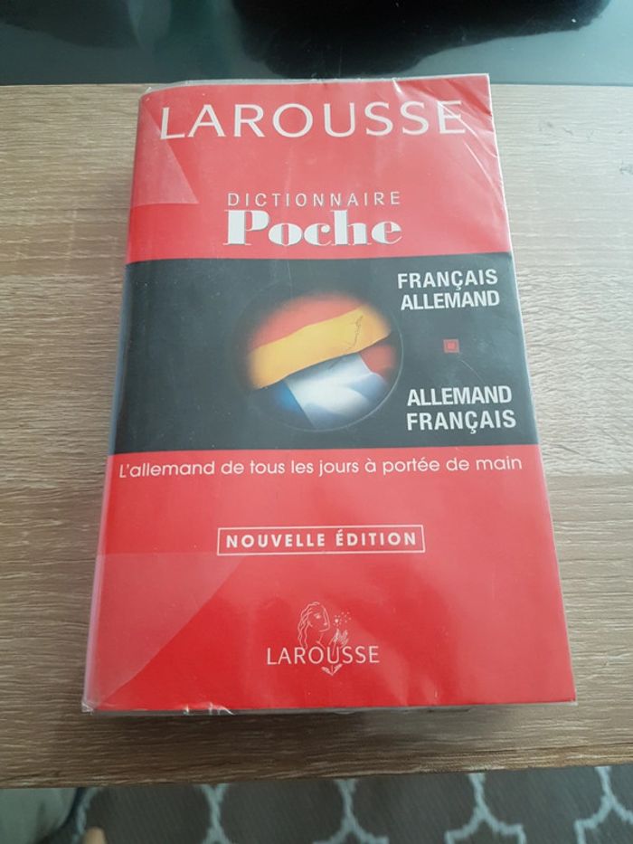 Dictionnaire poche allemand larousse