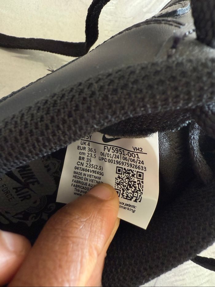 👟 Nike Air Force 1 noires – Pointure 36,5 - photo numéro 10