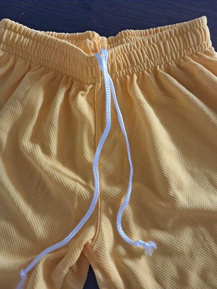 Short neuf 14 ans - photo numéro 2