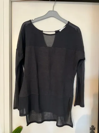 Haut gris