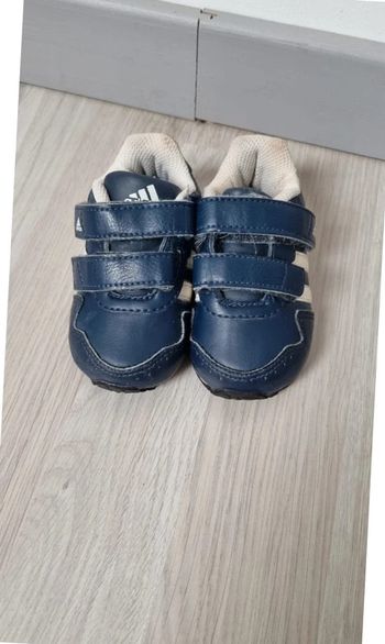 Basket adidas bébé