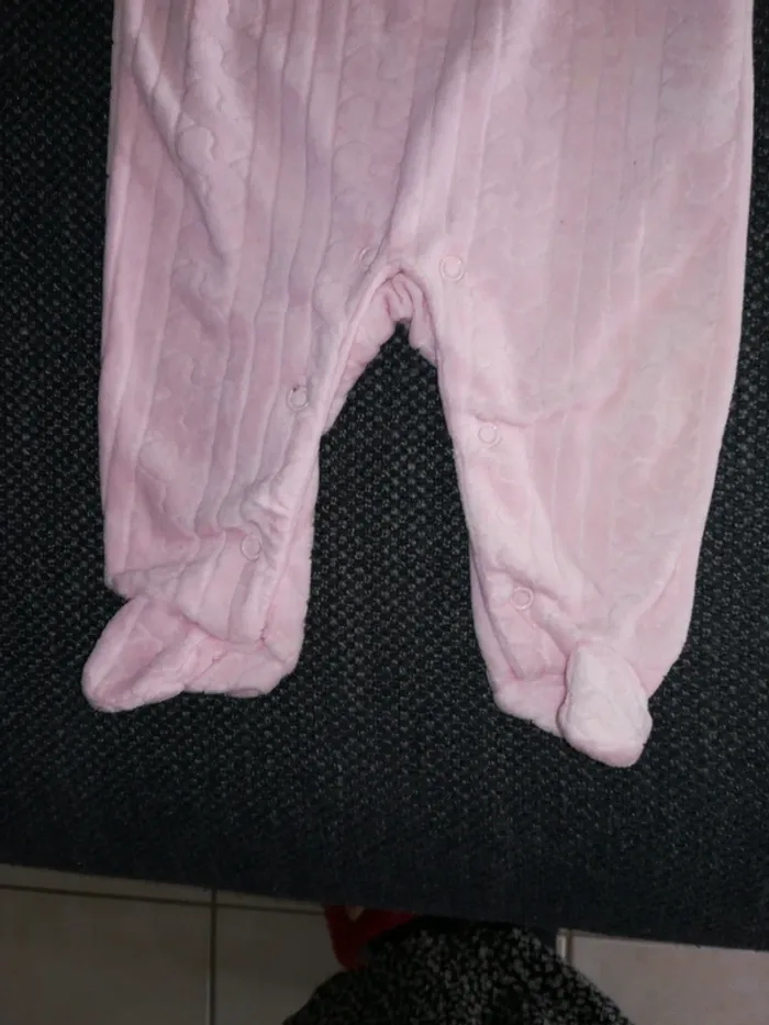 Jolie combinaison rose avec les pieds, pour l'été, bébé fille 1mois - photo numéro 5