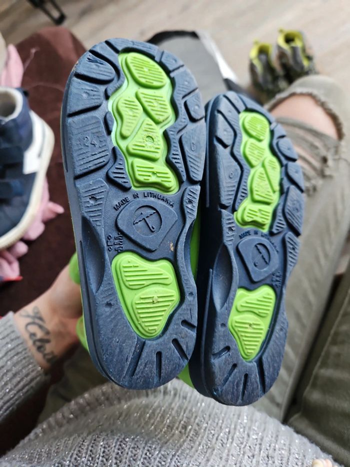 Bottes pointures 24 - photo numéro 7