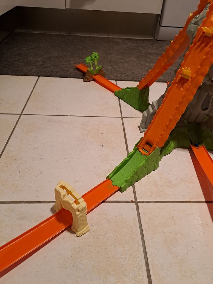 Hot Wheels Volcano Blast - photo numéro 6