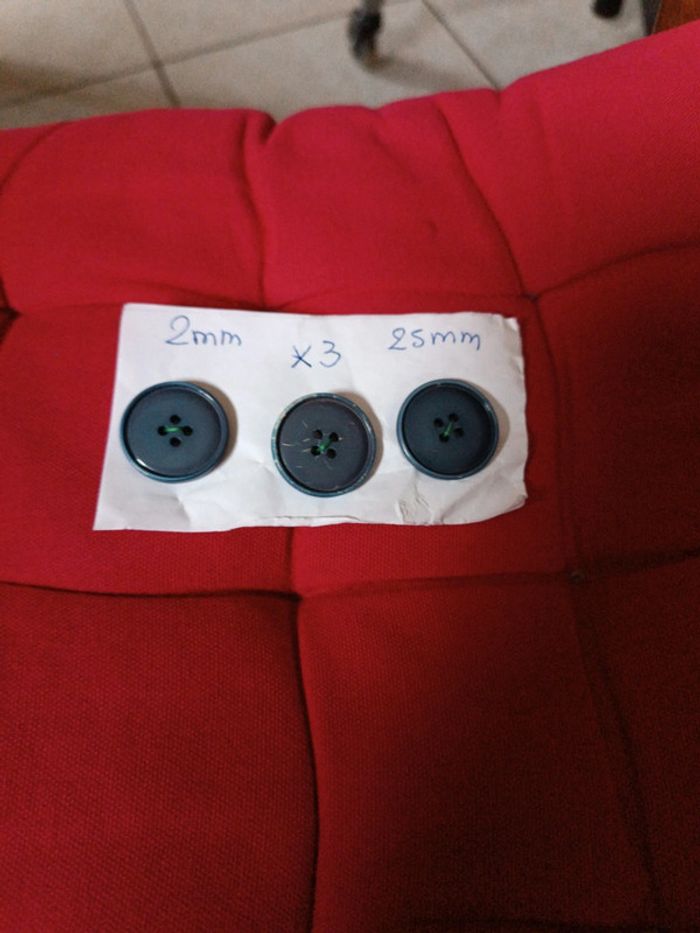 Lot 3 boutons bleu grisé