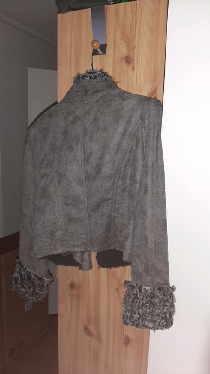 Jolie veste façon daim - photo numéro 4