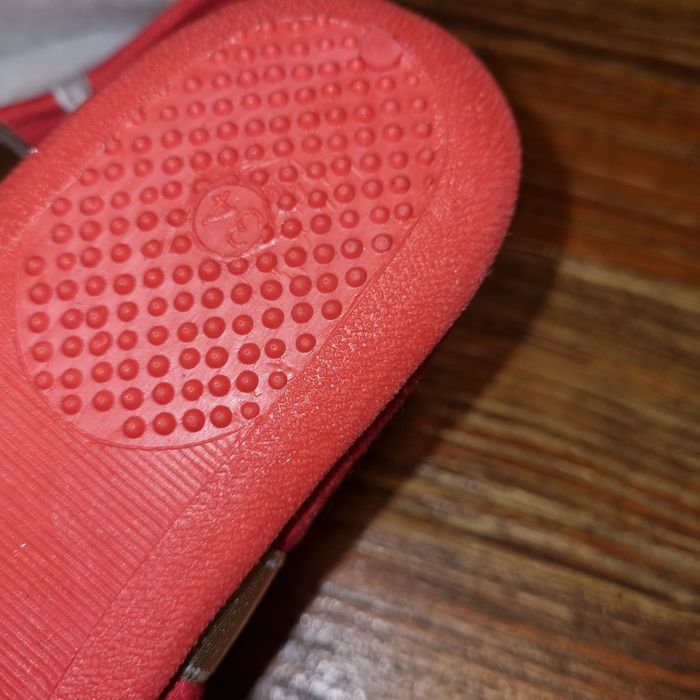 superbes chaussons fille taille 34 🎁 neuf 🎁 également dispo en taille 35 - photo numéro 6