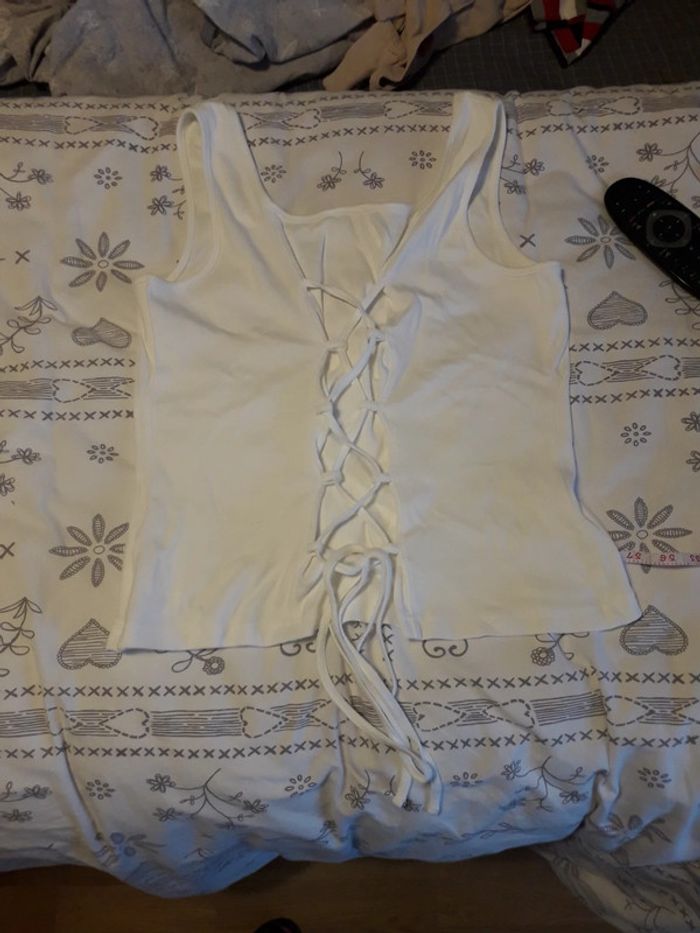 Camaieu débardeur blanc lassage au dos taille 3 = 40 - photo numéro 2
