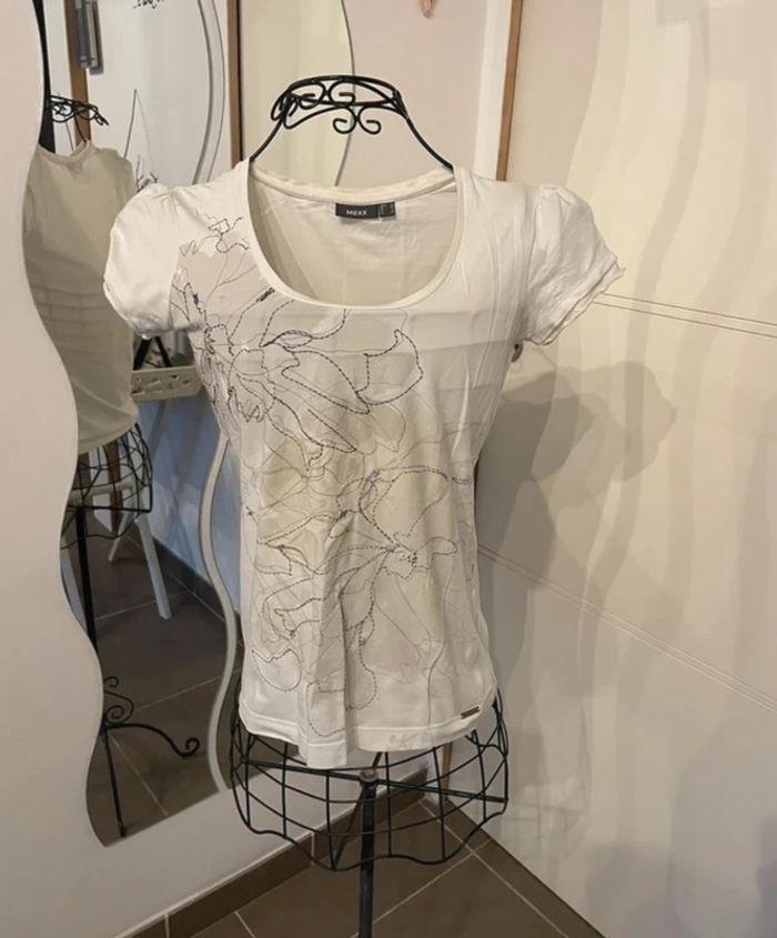 T-shirt avec motif décaler t 38 marque Mexx - photo numéro 6
