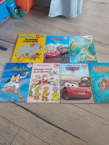 Lot de 7 livres  disney