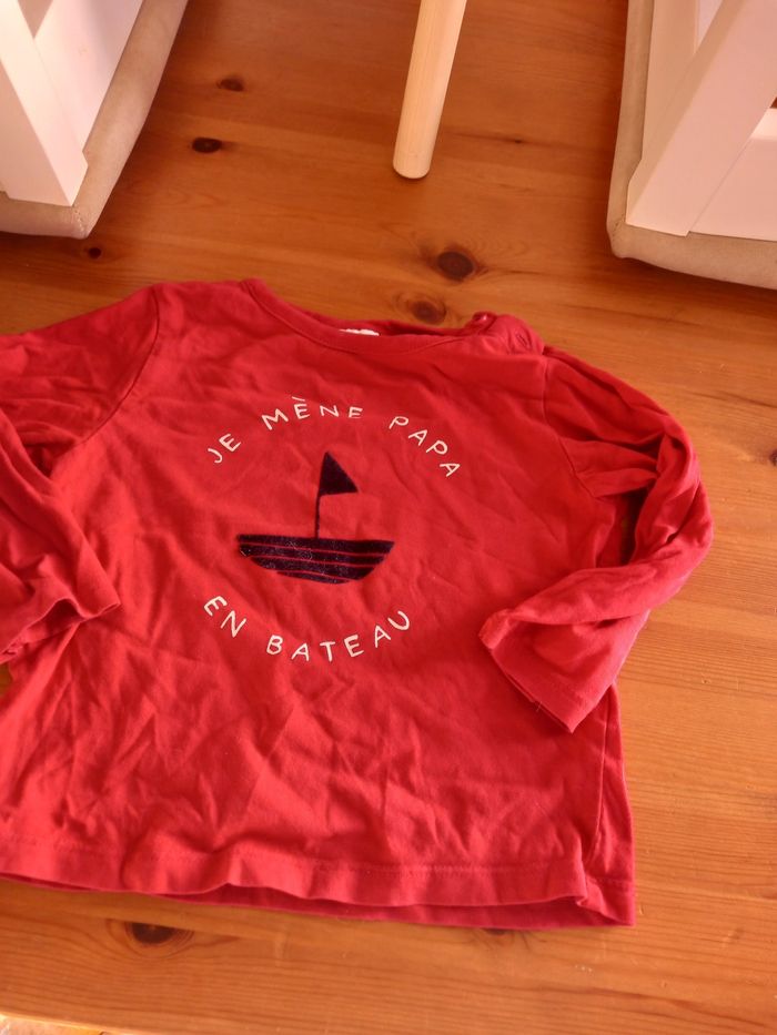 Haut 2 ans tape a l'oeil