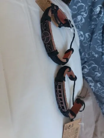 2 bracelets