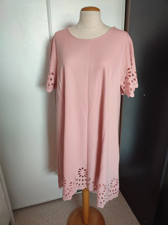 Robe droite - photo numéro 3