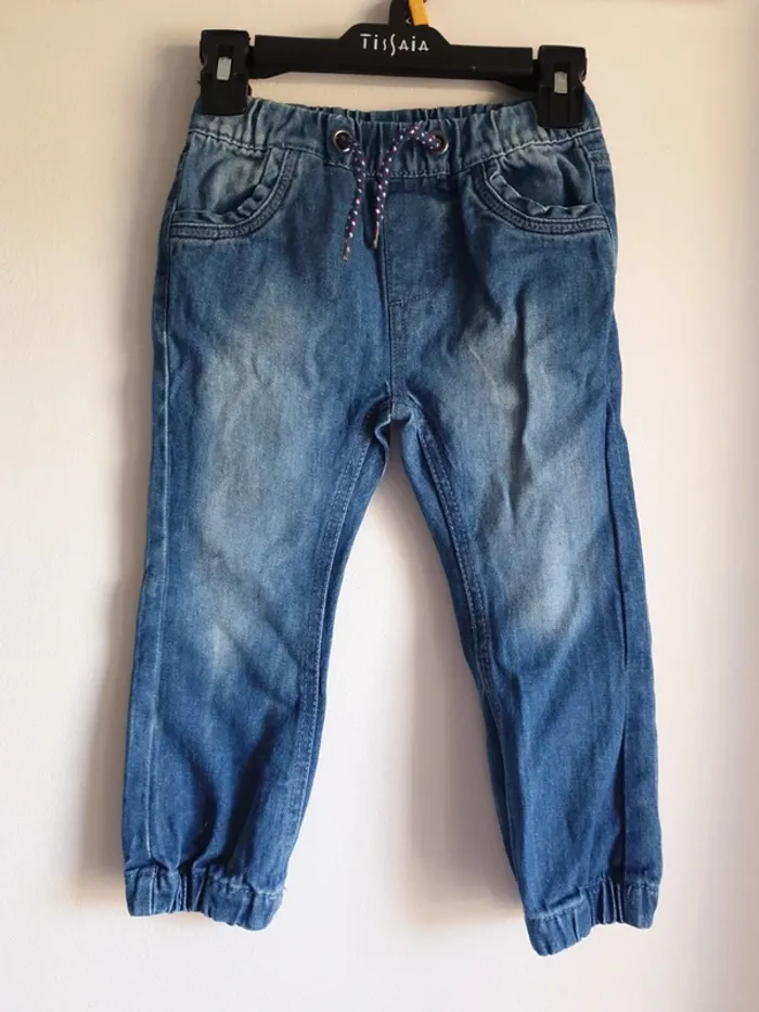 Jeans fille 3 ans - photo numéro 2