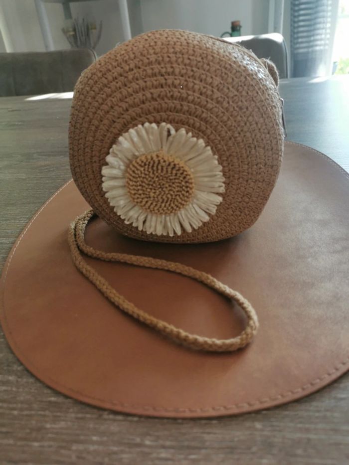 Sac en paille rond motif tournesol en bandoulière - photo numéro 2