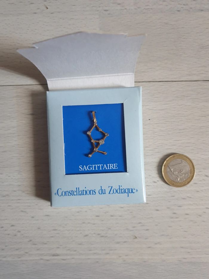 Sublime pendentif plaqué or sagittaire neuf vintage