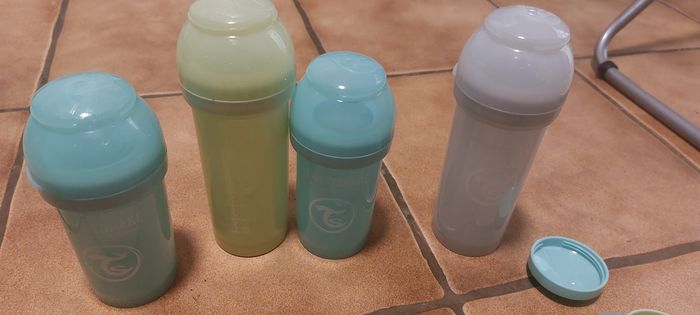 Lot biberon twishake