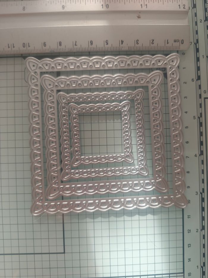 Dies matrice de découpe scrapbooking forme carré décoré