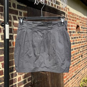 🩶 Mini-jupe grise plissée – Taille M (38) Stradivarius