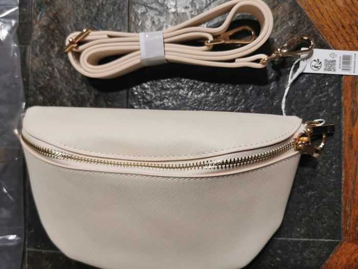 Sac banane beige en cuir synthétique neuve - photo numéro 2