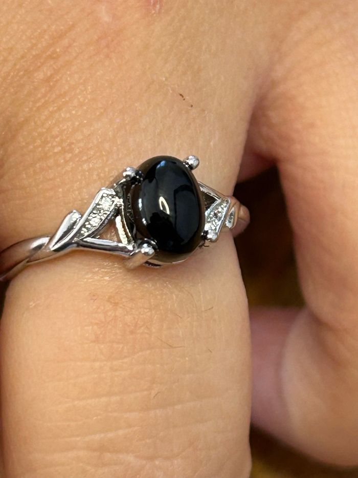 Bague réglable en Onyx noir – Force et protection