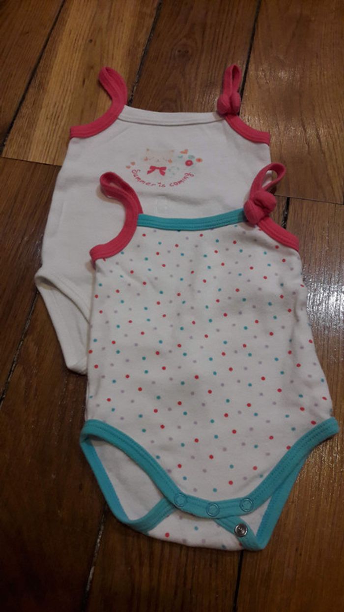 Lot de 2 bodies fille sans manche 3 mois