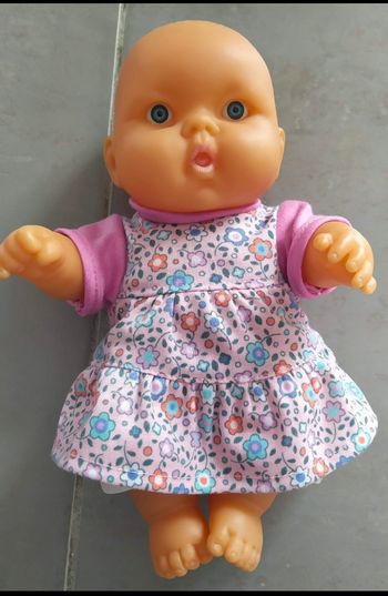 Petite poupée , bébé